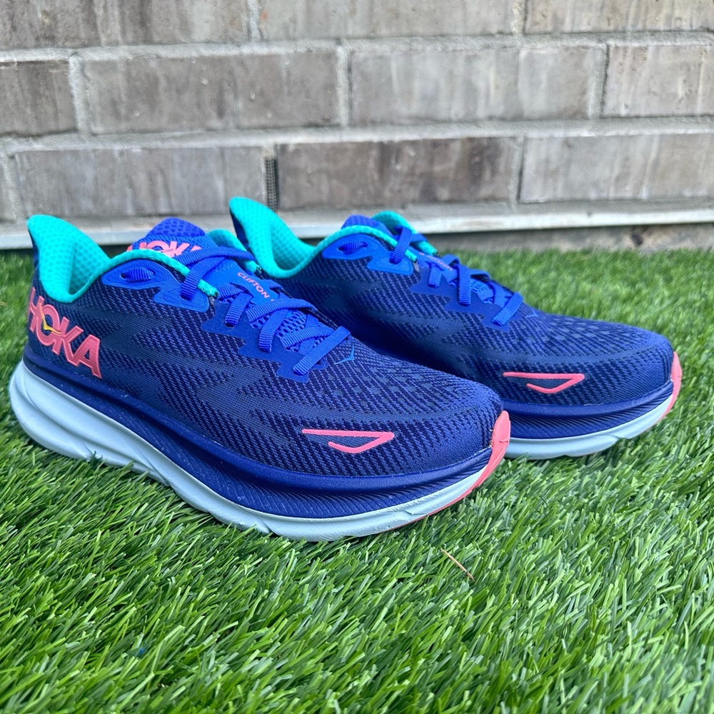 Hoka Clifton 9